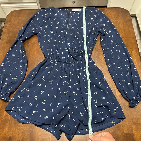 Hollister Floral Navy Blue Romper Size S - Picture 9 of 16